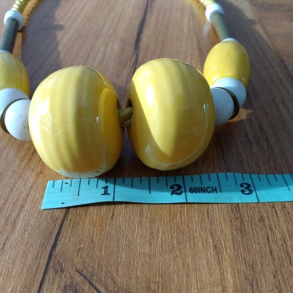 Vintage Yellow Chunky Ceramic Necklace Large Statement Beads Brass Rope - Picture 7 of 10